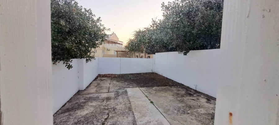 5 Bedroom Property for Sale in Vermont Western Cape